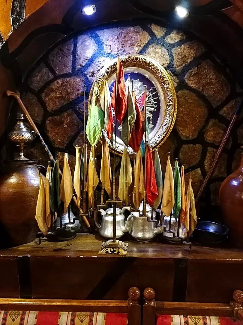 Tuğra Nargile — Osmanlı dekor detayları